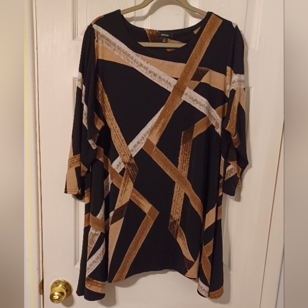 Alfani tunic top, size 3X.
